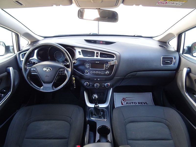 Kia Ceed (2013) 1.6CRDi,94kW,NovéČR,klima - fotka 14 z 21