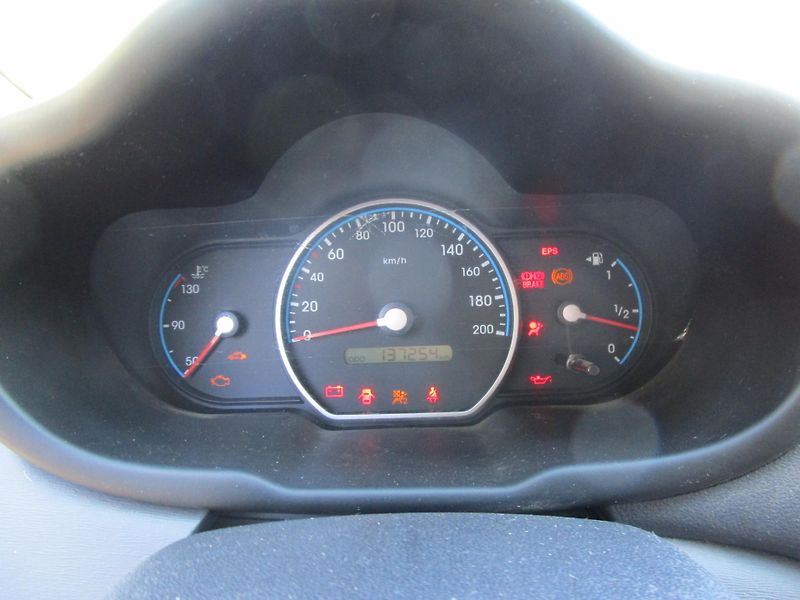 Hyundai i10 (2011) - fotka 11 z 13
