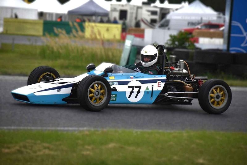 Na svoji dobu technicky vyspělá formule bývá k vidění například na akci Sosnová Classic.