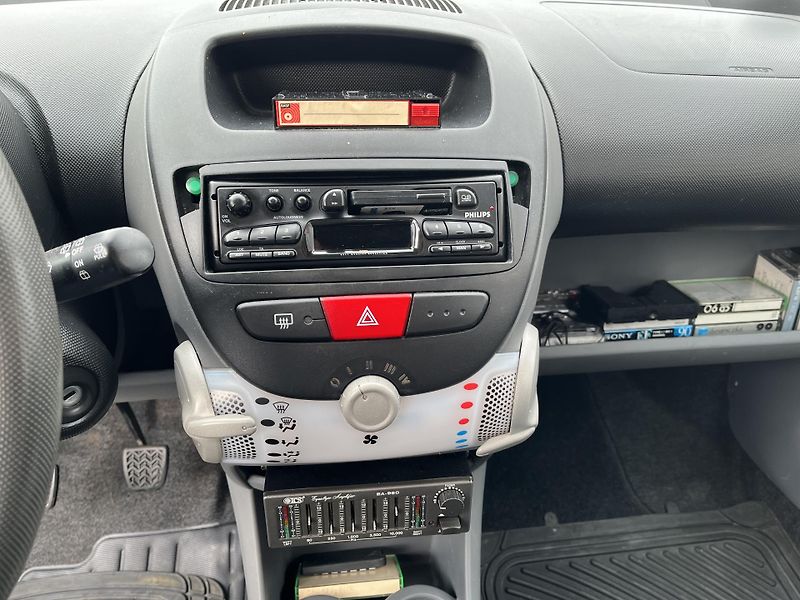 Citroën C1 1.0 i 50 kW - fotka 16 z 25