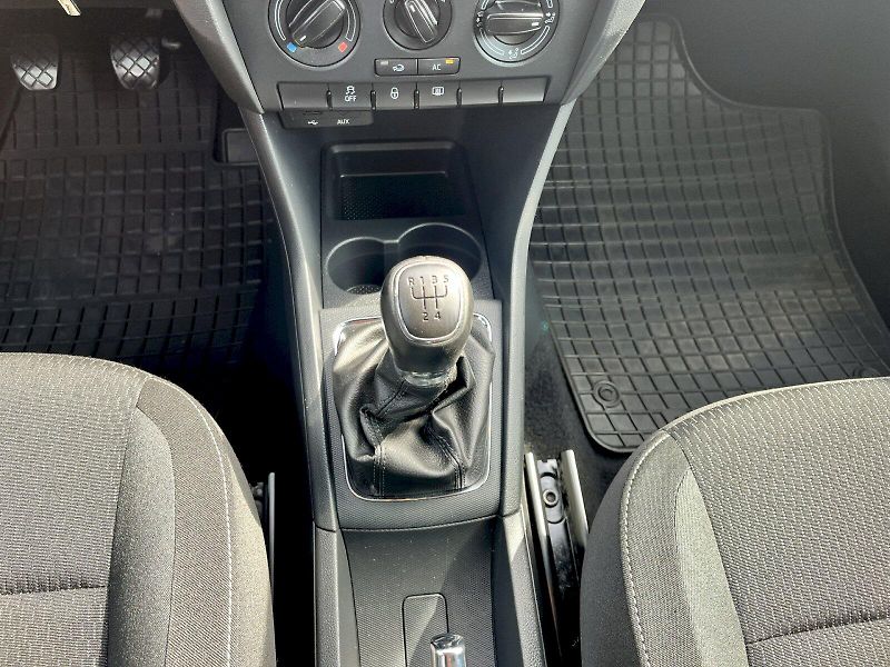 Škoda Rapid (2014) 1,6TDI 66KW AMBITION FRESH - fotka 19 z 22