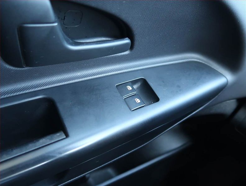 Kia Ceed (2008) 1.4 CVVT, po STK, jezdí dobře - fotka 14 z 14