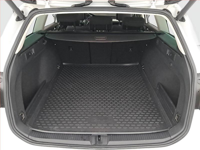 Volkswagen Passat (2017) Comfortline 2.0 TDI, Automat - fotka 14 z 19