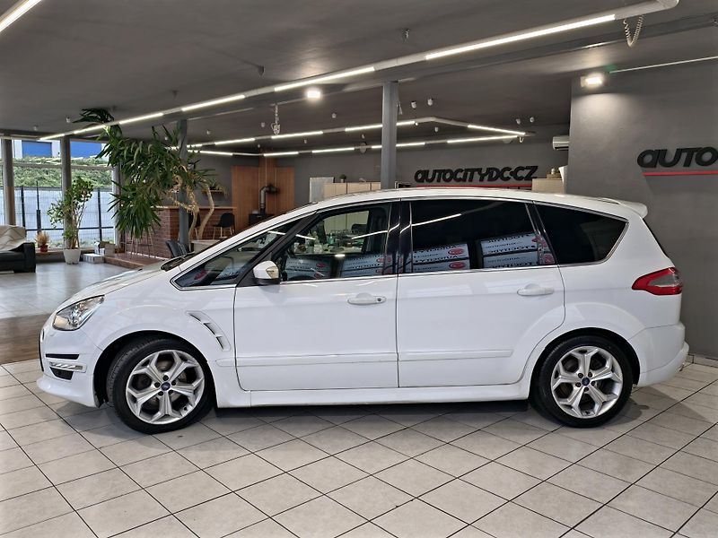 Ford S-MAX 2.2 TDCI 147kW TITANIUM S - fotka 4 z 22