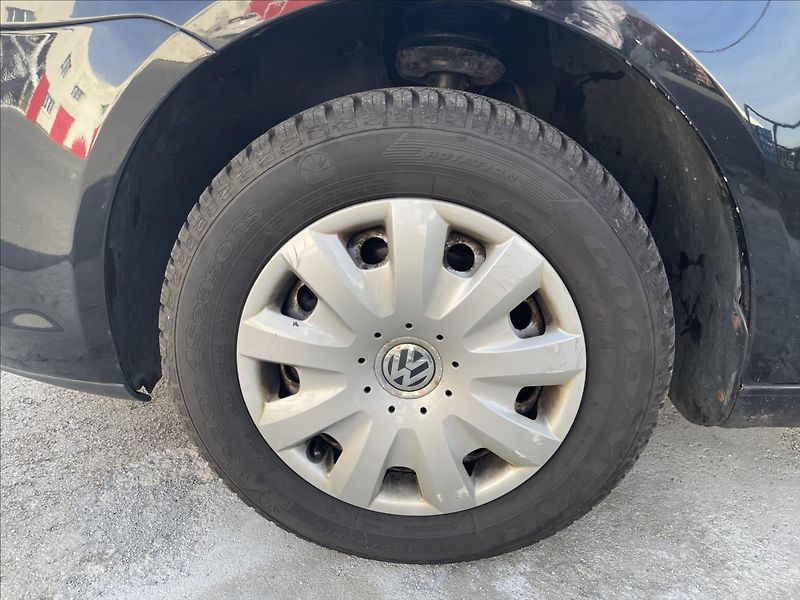 Volkswagen Touran 1,4TSI 103kW*jen 96.tis.km*Roz - fotka 39 z 40