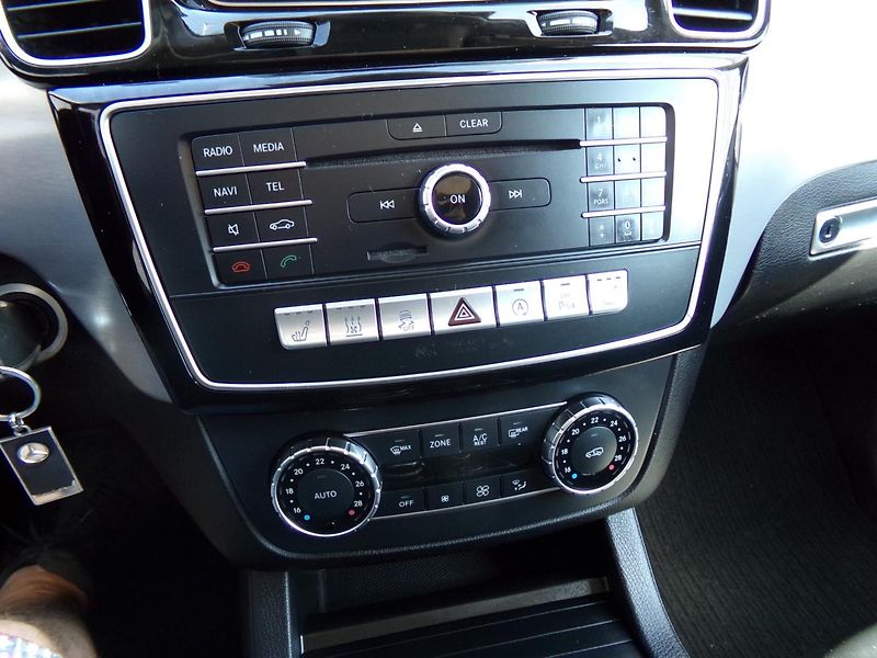 Mercedes-Benz GLE 3,0   350 CDI 4MATIC - fotka 14 z 29