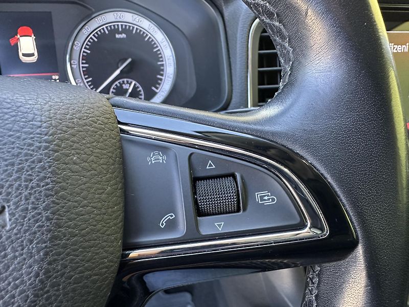 Škoda Karoq (2018) 1.5TSI/110kW*1.Maj.Webasto *TZ - fotka 12 z 40