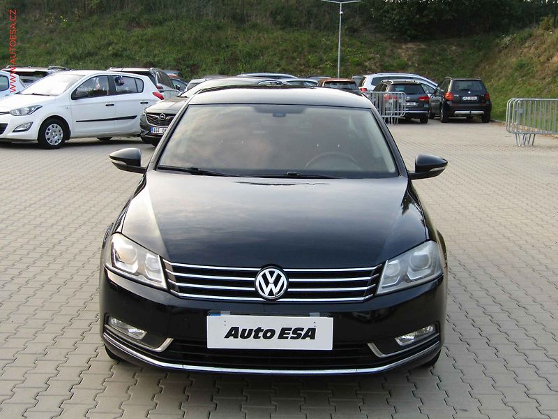 Volkswagen Passat (2013) 2.0TDi, ČR, Výhř.sed. - fotka 2 z 22