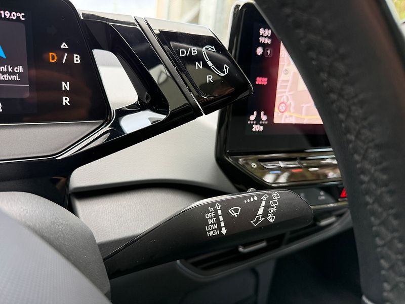 Volkswagen ID.3 PRO 150kW / Tažné / 62kWh / MA - fotka 34 z 42