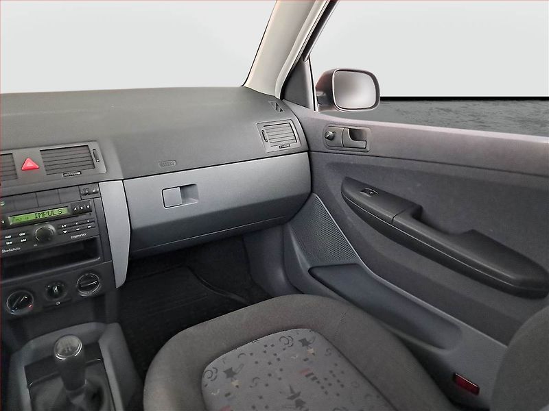 Škoda Fabia (2003) 1.2 12V, po STK, levný provoz - fotka 8 z 16