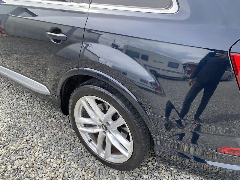 Audi Q7 3.0TDi 4x4 270PS S-LINE 7MÍST! - fotka 32 z 173