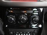 Citroën C3 (2014) 1.2 VTi, po STK, pěkný stav - náhled 14