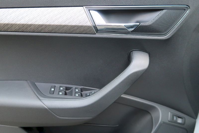Škoda Karoq (2025) Top Selection 1.5 TSI 110 kW - fotka 15 z 28