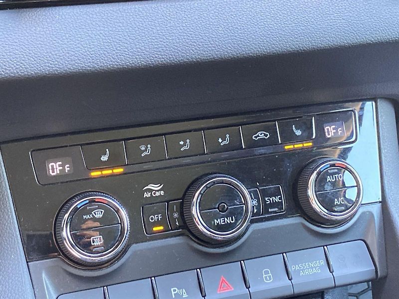 Škoda Karoq (2022) 1.5 TSI DSG Style + - fotka 17 z 31