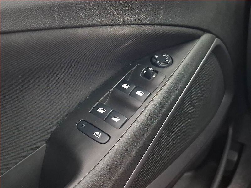 Opel Crossland X (2021) 1.2, ČR,1.maj, Serv.kniha - fotka 18 z 18