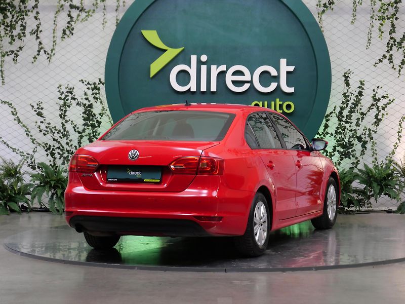 Volkswagen Jetta - fotka 2 z 21