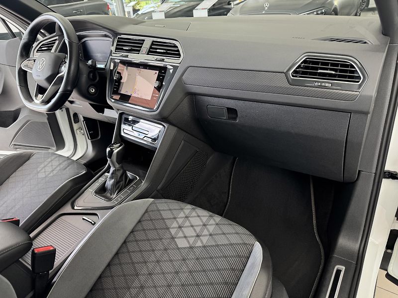 Volkswagen Tiguan 1,5TSI DSG*R-LINE*REZERVACE! - fotka 11 z 32