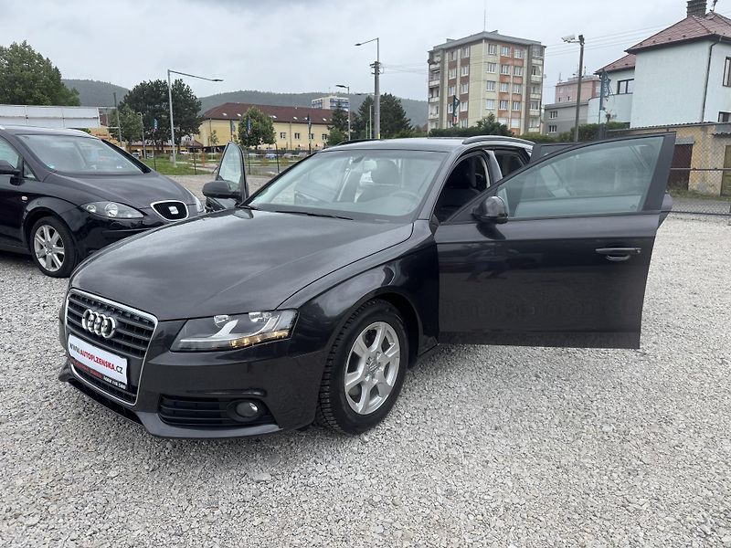 Audi A4 Avant 2.0TDi,rezervace - fotka 11 z 54