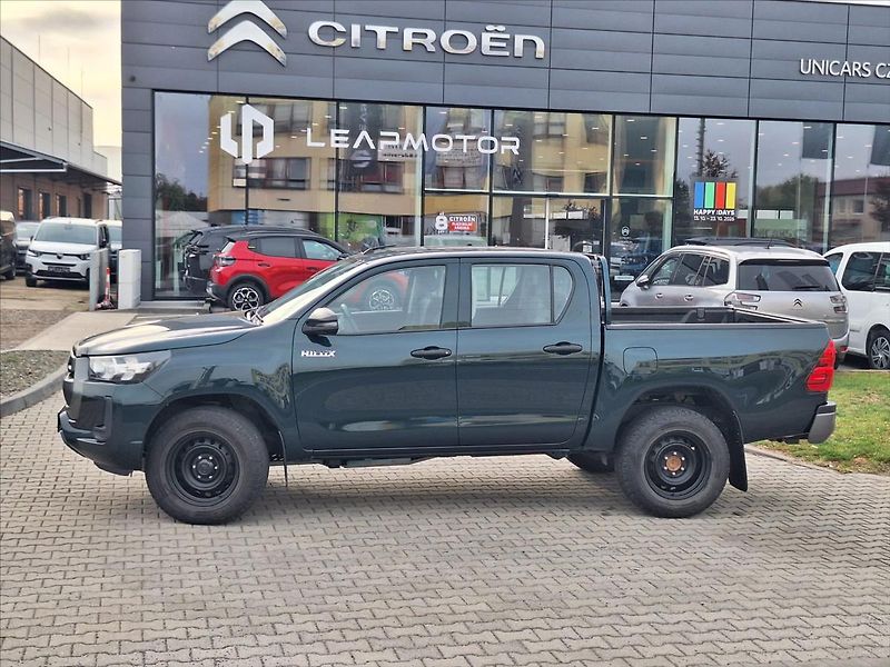 Toyota Hilux 2,4 D-4D  ČR DPH komplet pancí - fotka 4 z 18
