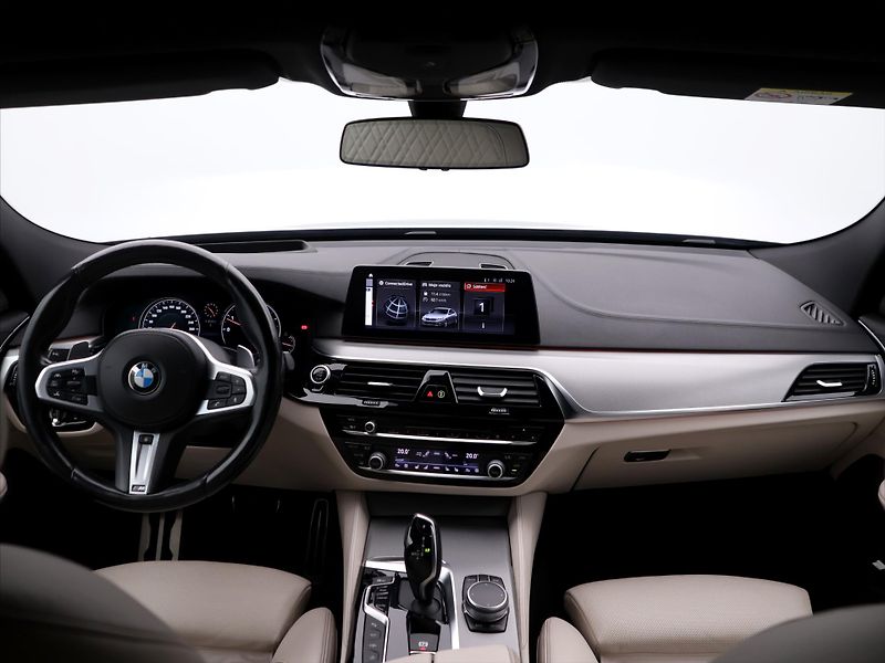 BMW Řada 6 3,0 250kW 640i xD GT CZ DPH - fotka 38 z 46
