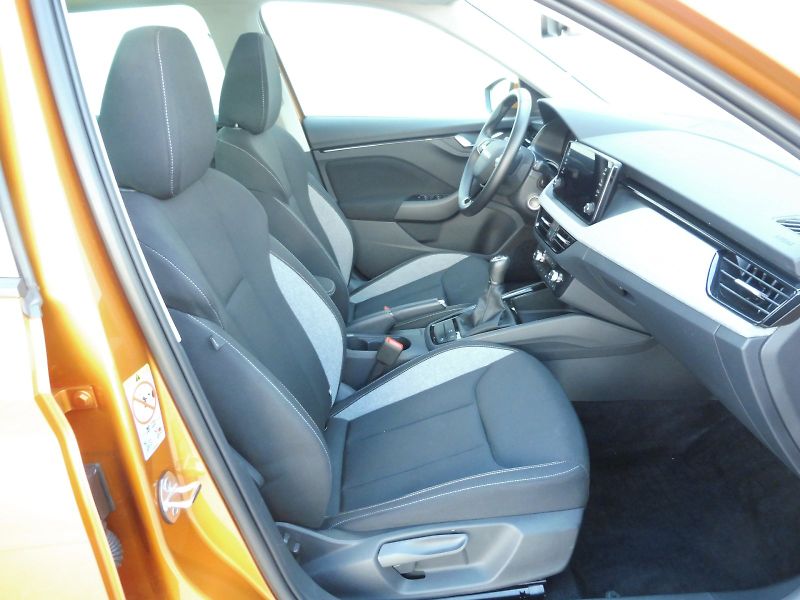 Škoda Kamiq (2025) Selection 1,0 TSI 85kW - fotka 9 z 29