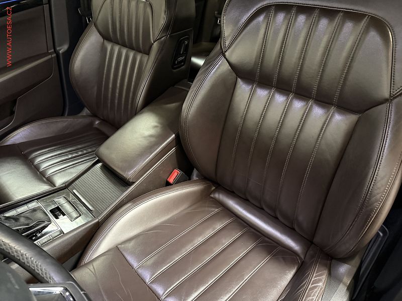 Škoda Superb (2015) 2.0 TDi 4x4, ČR, L&K, DSG - fotka 21 z 23