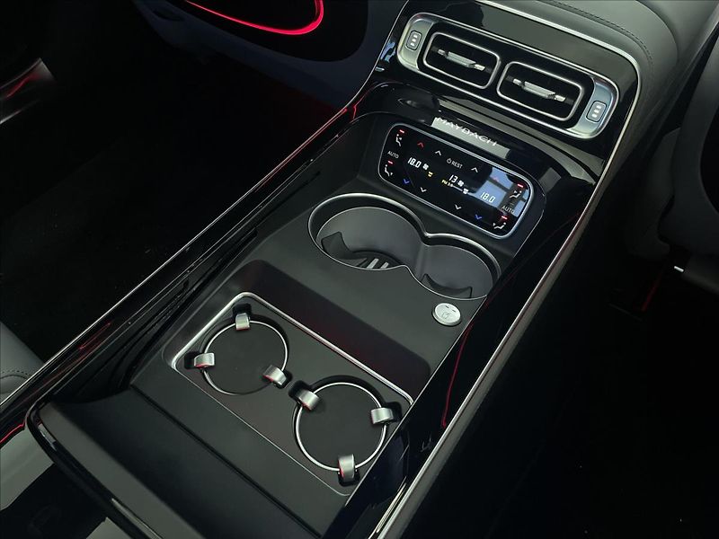 Mercedes-Benz Třídy S Třídy Mercedes-Maybach S 680 - fotka 24 z 28