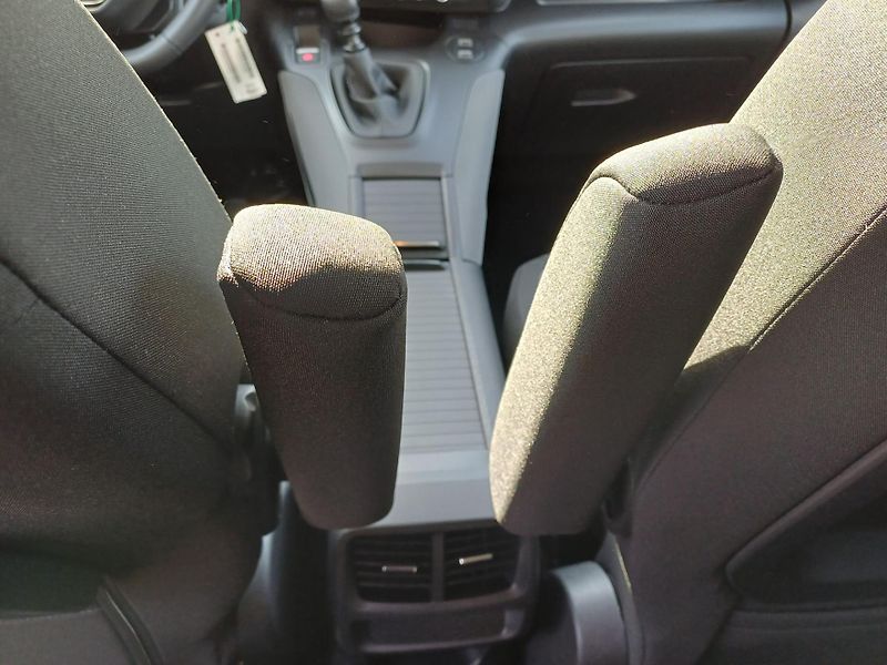 Peugeot Rifter (2026) Long Allure 1.5 HDI 130k - fotka 19 z 30