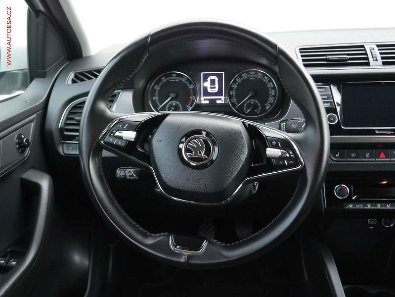 Škoda Fabia (2020) 1.0 TSI, ČR, LED, AC, kamera - fotka 14 z 16