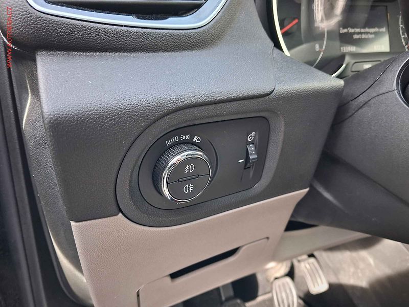 Opel Grandland X (2018) 1.2 T, Innovation, LED, panor - fotka 14 z 19