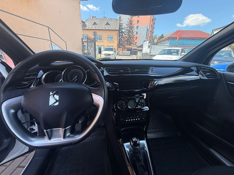 Citroën DS3 (2015) 1.2 - Najeto pouze 86tis.km ! - fotka 7 z 16
