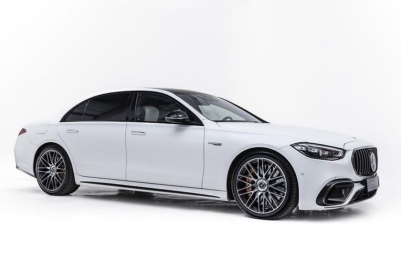 Mercedes-Benz Třídy S 63 L Keramik*TV*4D*Carbon*FULL - fotka 2 z 50