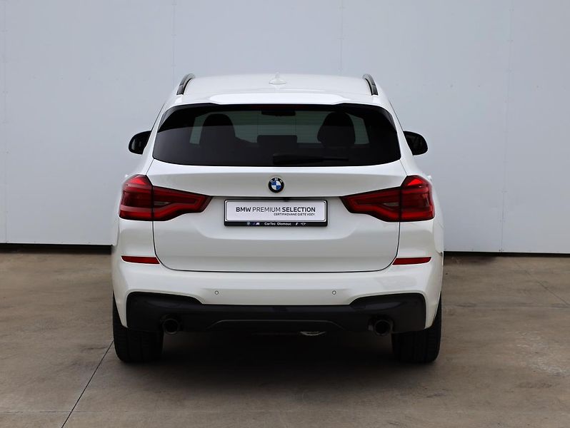 BMW X3 xDrive20d - fotka 10 z 13