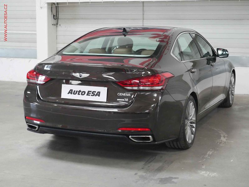 Hyundai Genesis (2017) 3.8 GDI V6 4x4, ČR, Bixen - fotka 6 z 32
