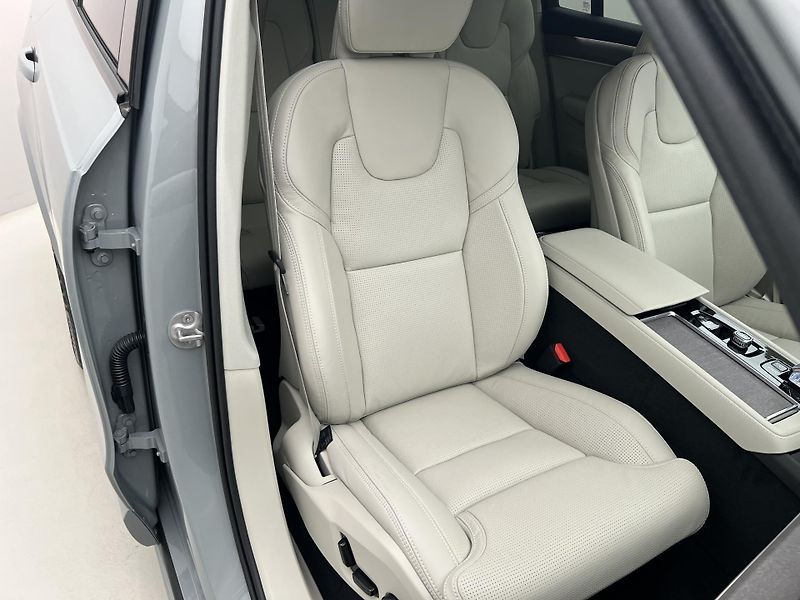 Volvo XC90 (2026) T8 AWD RECHARGE PLUS AUT - fotka 27 z 49