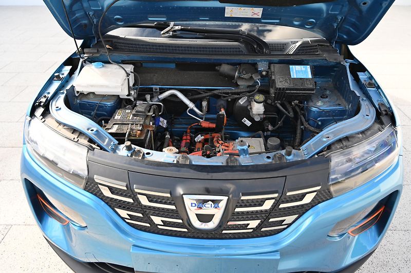 Dacia Spring Comfort Plus Electric 27kWh  - fotka 30 z 41