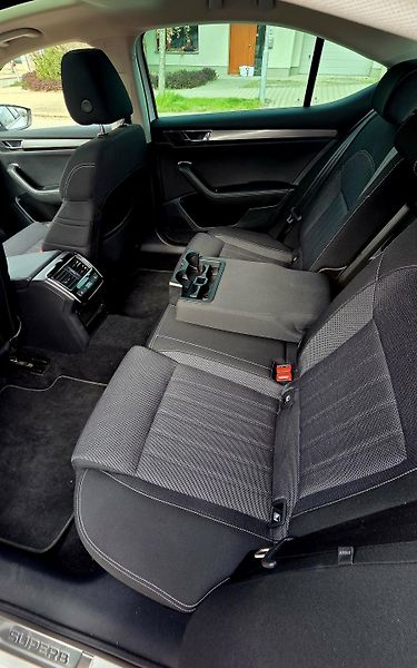 Škoda Superb (2021) 1.5 TSI DSG Style Panorama - fotka 10 z 11