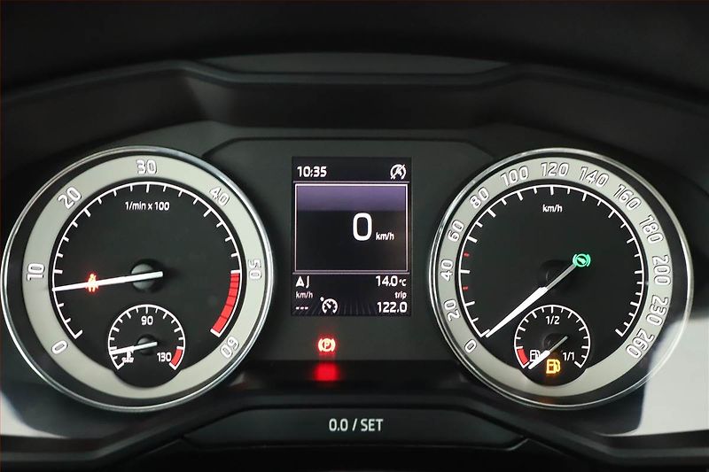 Škoda Superb (2015) Laurin&Klement 2.0 TDI - fotka 17 z 19