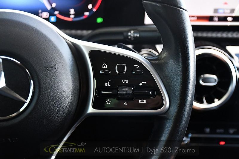 Mercedes-Benz CLA 200d LED A/T NAVI KAMERA - fotka 24 z 54