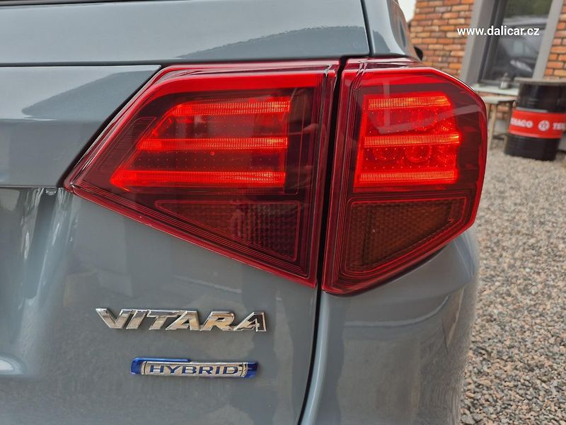 Suzuki Vitara (2021) 1.4i 95KW COMFORT Navi LED ACC - fotka 46 z 52
