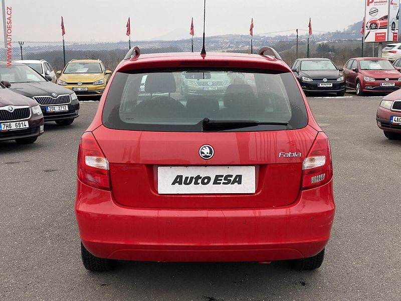 Škoda Fabia (2010) 1.2 TSI, ČR, STK9/27 - fotka 5 z 18
