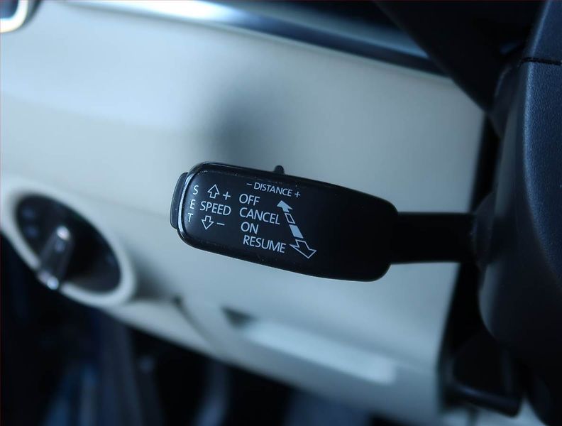 Škoda Karoq (2019) 2.0 TDI, Serv.kniha, Kůže - fotka 17 z 25
