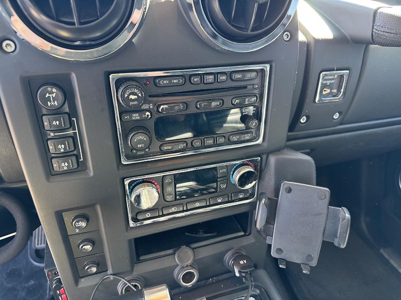 Hummer H2 (2005) Luxury výbava, Bose, Tan - fotka 20 z 22