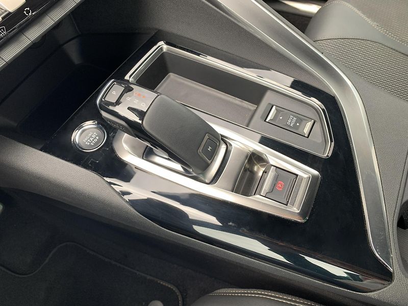 Peugeot 3008 GT 1.5 BlueHDi 96kW AT8 - fotka 23 z 29