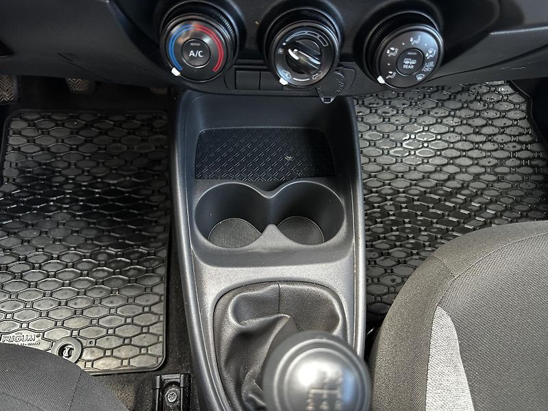 Toyota Aygo X-1.0i-53KW-KLIMA-Č.R.-DPH - fotka 21 z 27