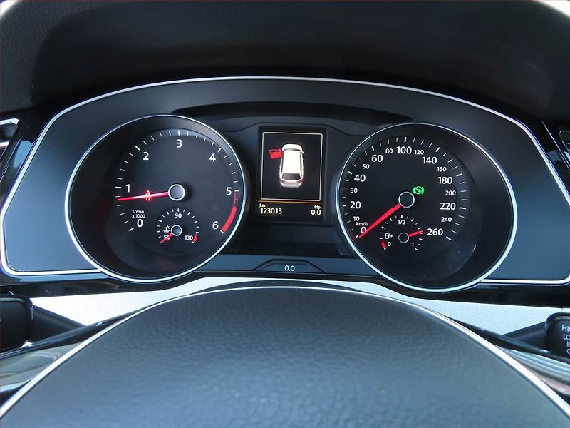 Volkswagen Passat (2016) 2.0 TDI, Automat, Serv.kniha - fotka 11 z 24