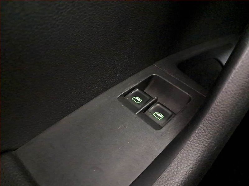 Škoda Octavia (2014) 1.6 TDI, Tempomat - fotka 16 z 16