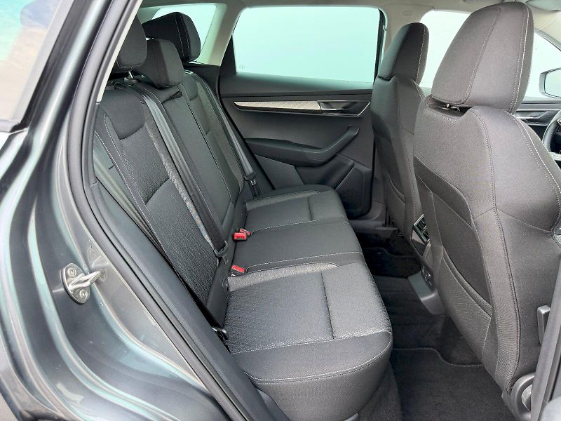 Škoda Karoq (2023) 1.5 TSI 110kW DSG Style - fotka 26 z 35