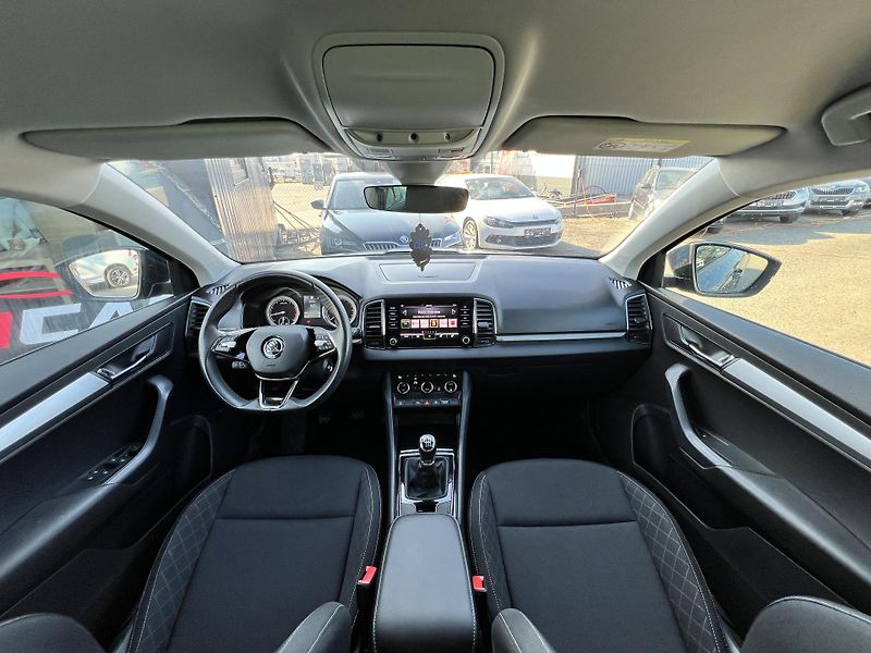 Škoda Karoq Style 1.5TSi NAVI KAMERA ALU - fotka 19 z 44