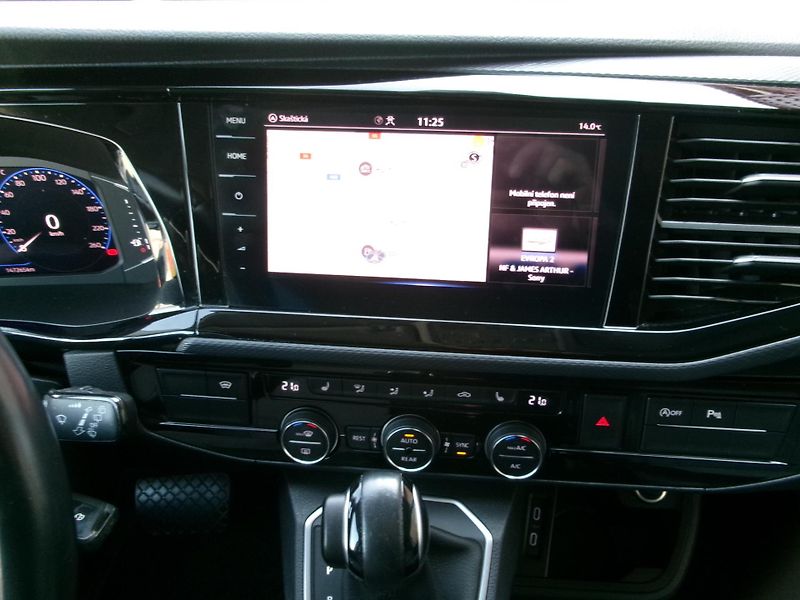Volkswagen Multivan (2020) 2,0TDI DSG NAVI AC BT  - fotka 34 z 40